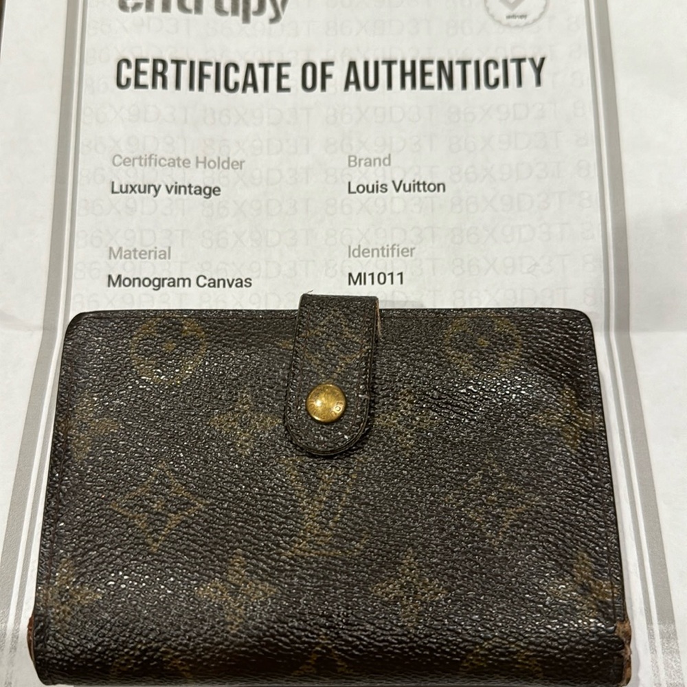 Authentic Louis Vuitton “Kiss Lock” wallet